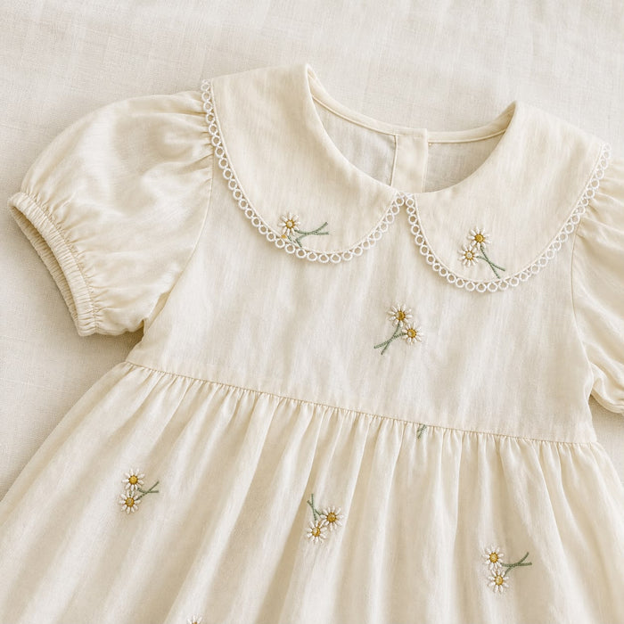 Vestido Alba - detalle bordado margaritas